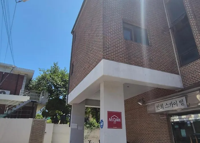 Midam Yeonhui Appartement *